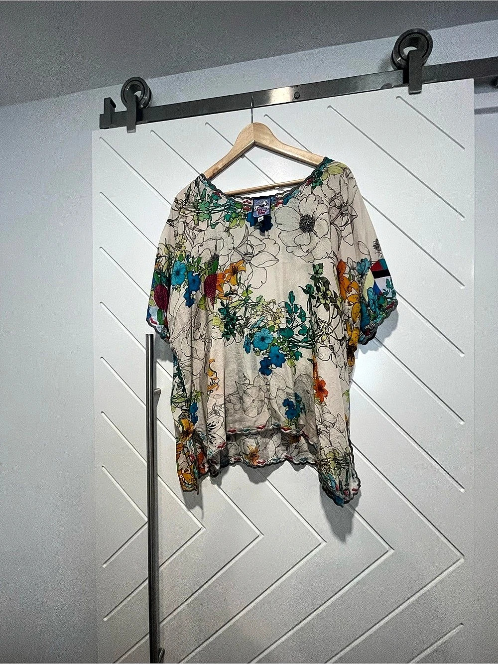 Johnny Was Floral Tunic in Green & Cream Like New